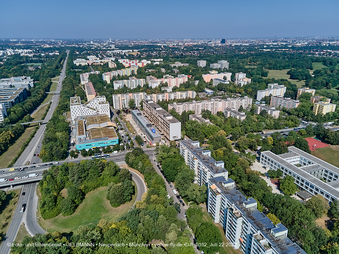 22.07.2022 - Plettzentrum und Montessori Schule in Neuperlach